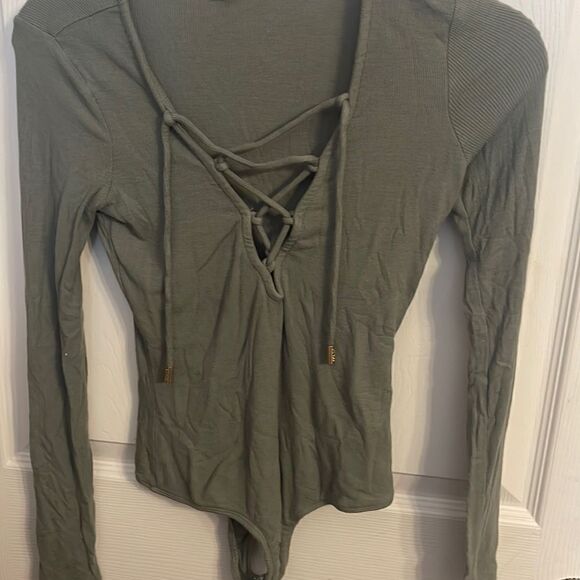 Guess Body Suit Size Xsmall EUC price firm - Picture 1 of 7